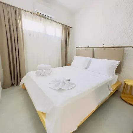 Luvenza Alacati Otel *