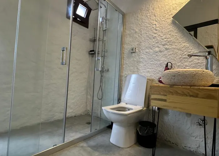 Luvenza Alacati Hotel *