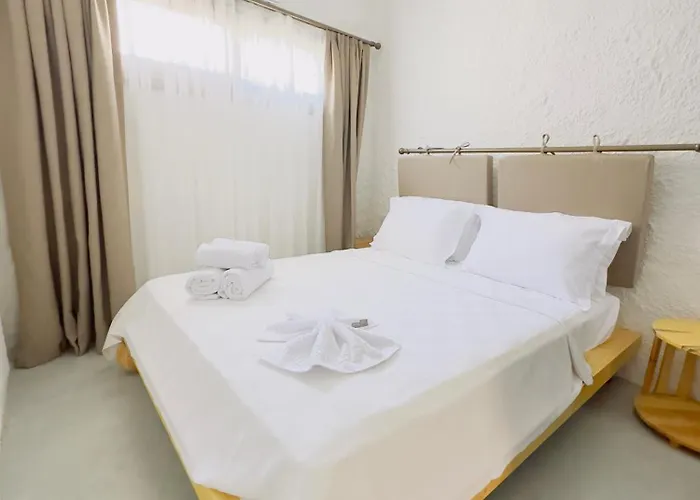 Luvenza Alacati Hotel *