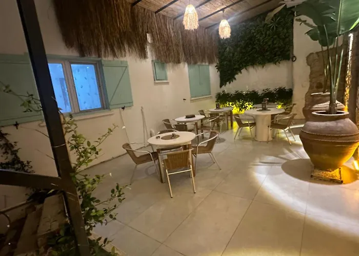 Luvenza Alacati Hotel *