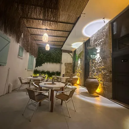 Luvenza Alacati Hotel *