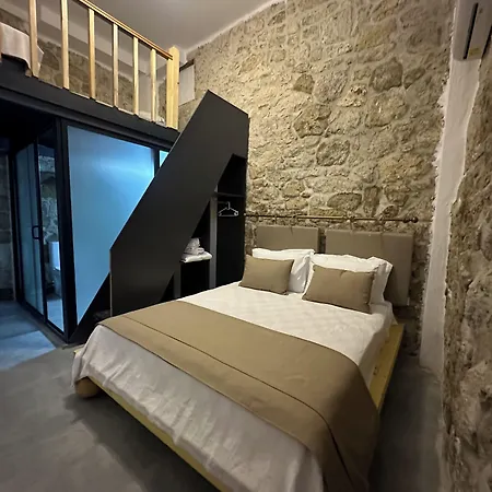 Luvenza Alacati Hotel *